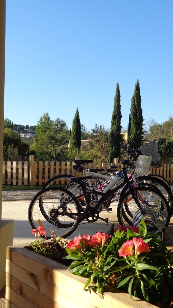 Suite Home Aix en Provence Bouc Bel Air in BOUC BEL AIR