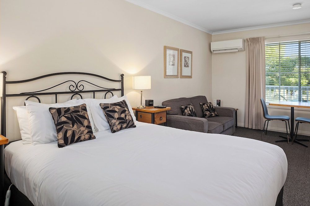 Spa, Queen Bed