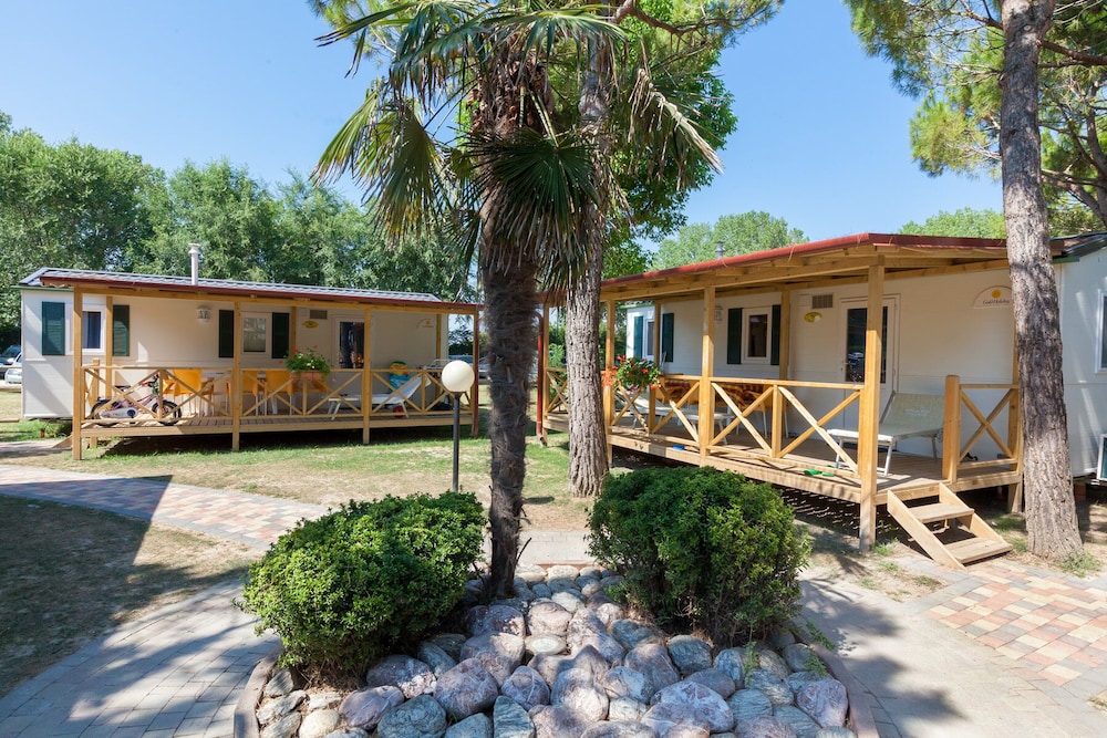 VELA BLU CAMPING VILLAGE 5/67