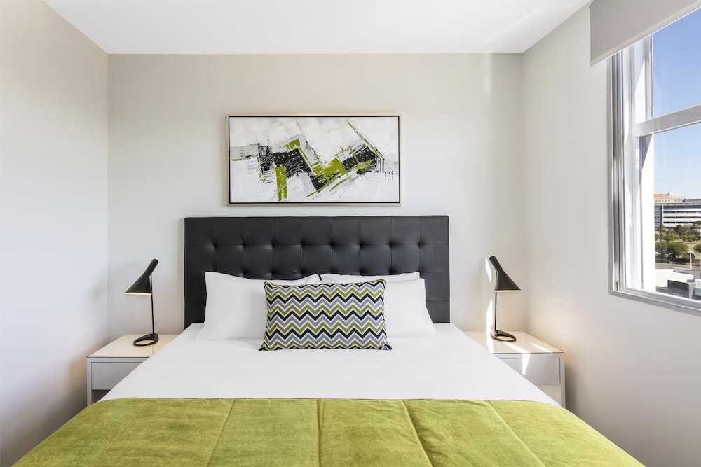 Oaks Brisbane Woolloongabba Suites 25/73