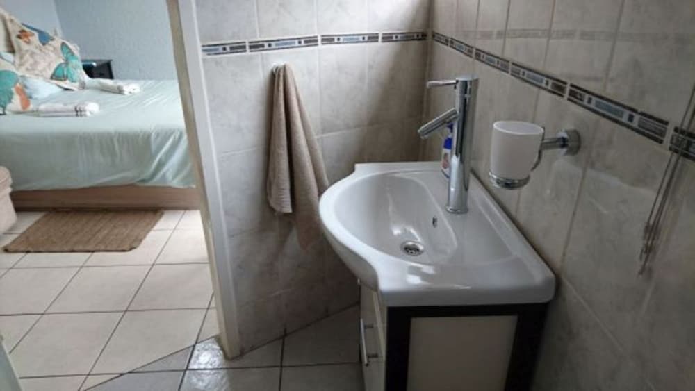 Gold Reef Place 25/30