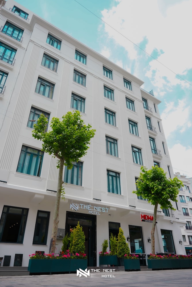 The Nest Hotel 7/70