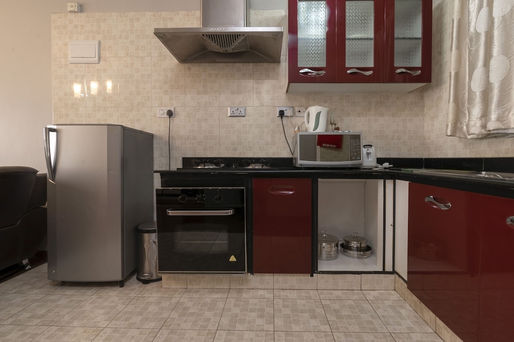 Eldon Suites Apartments 3/34