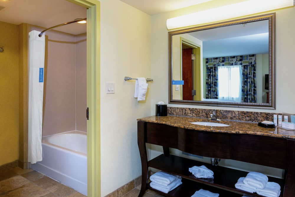 Hampton Inn & Suites Ft. Pierce 21/41