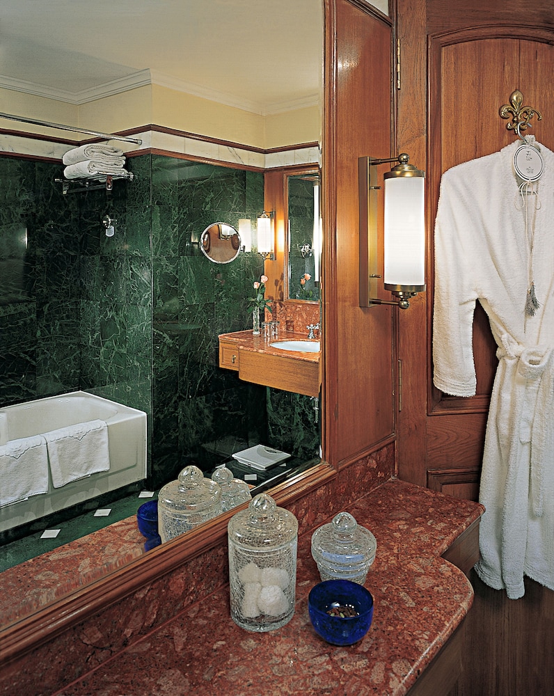 The Oberoi Cecil 40/61