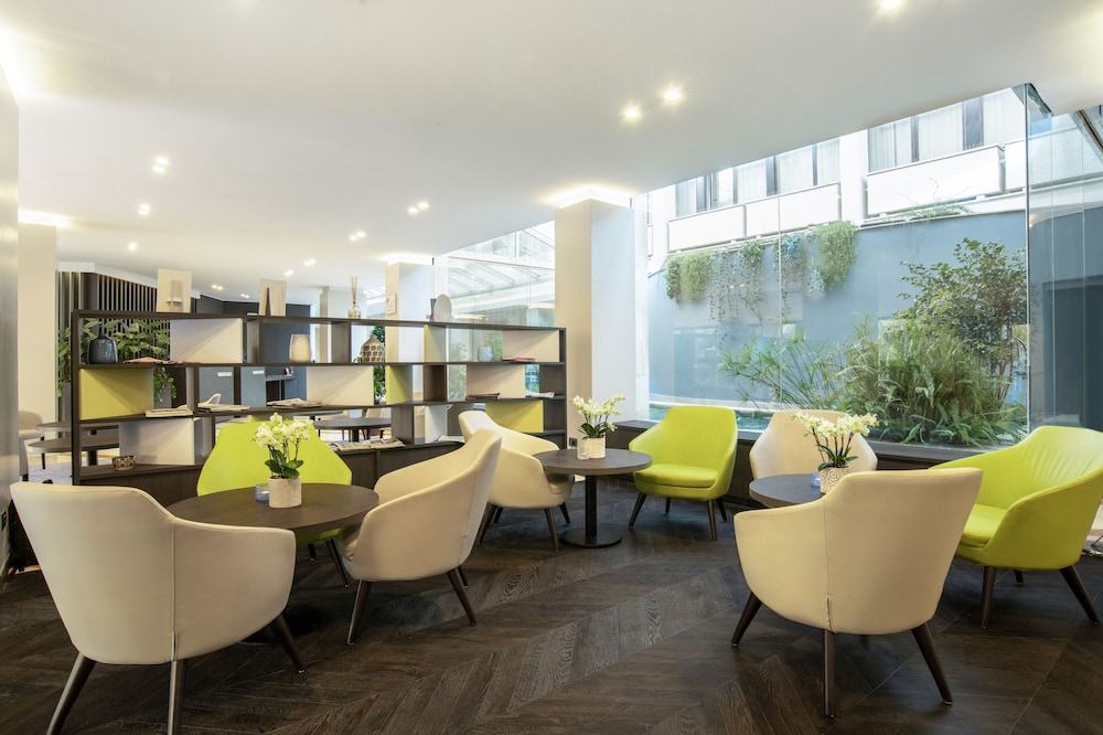 Mercure Roma West 58/73