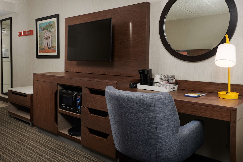 Hampton Inn Fairfax City 28/40