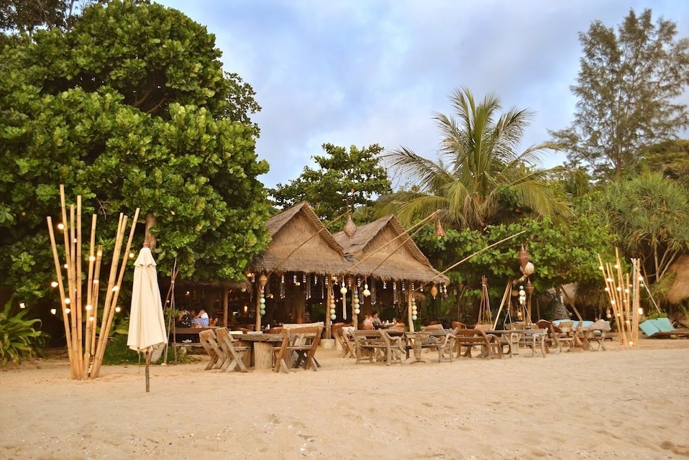 The Narima Bungalow Resort 5/45