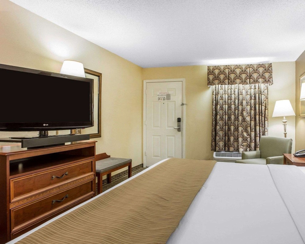 Quality Inn Carrollton Medical Center 17/38