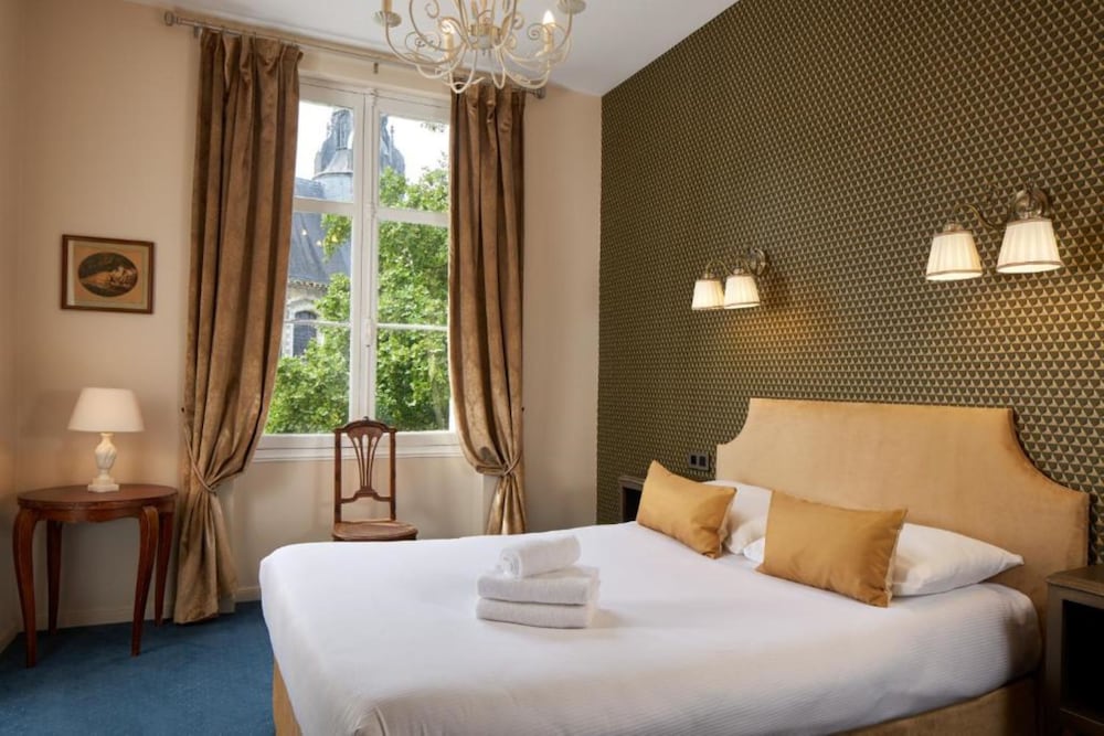 Hotel France Et De Guise 16/60