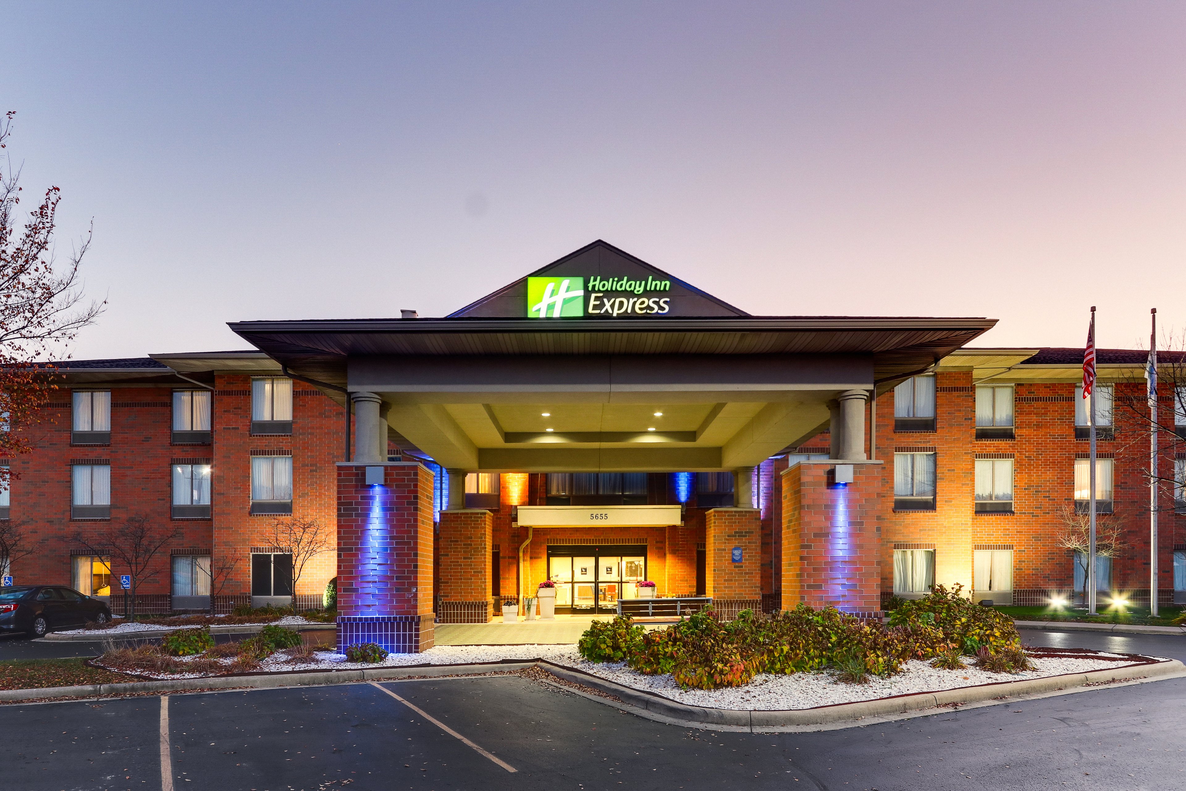 Holiday Inn Express & Suites Dayton-Centerville by IHG 2/52