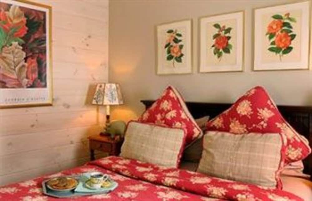 Deerhill Inn 45/77