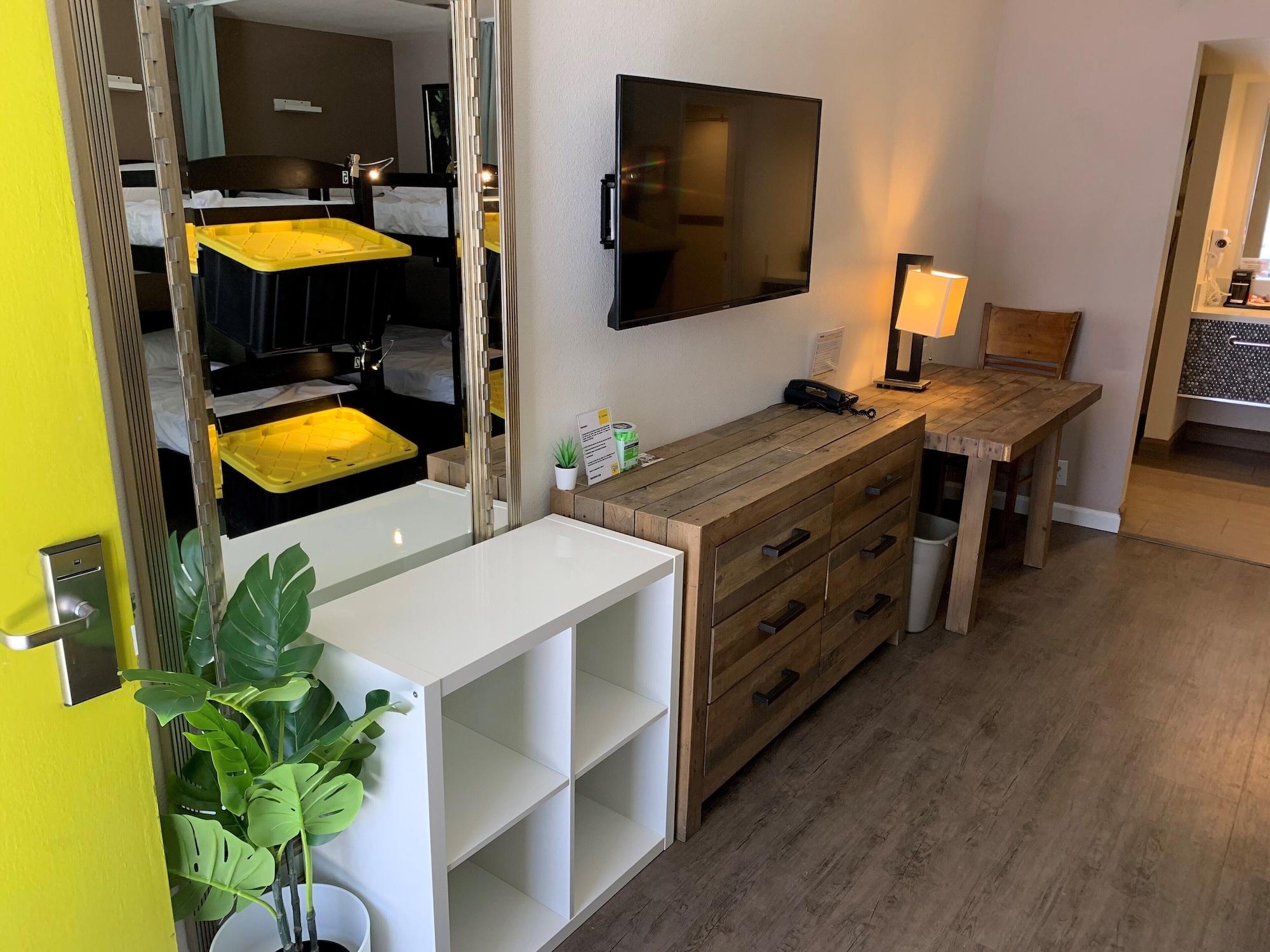 Bposhtels Las Vegas 42/42