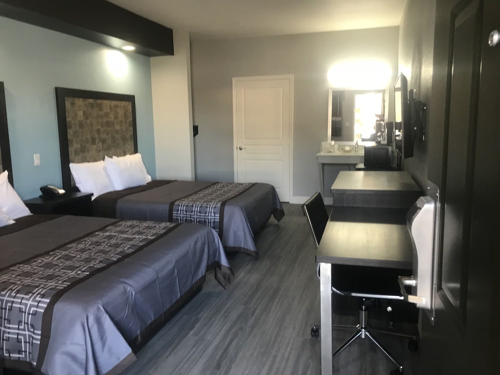 The Residency Suites 8/36