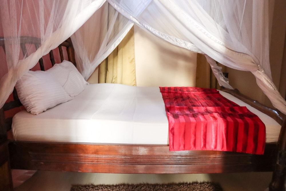 Darajani Hotel Ltd 13/50