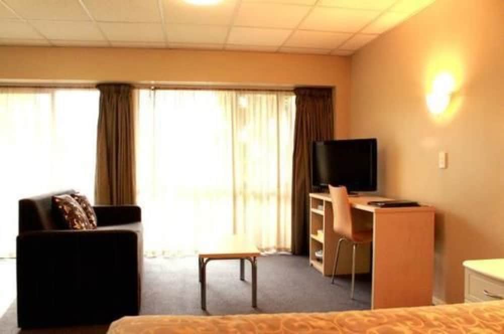Manukau Motor Lodge 35/58