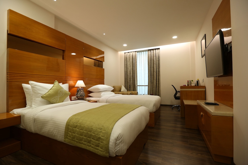 Hotel La New Delhi 14/40