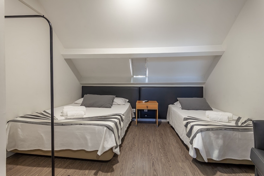 Cristal Guest House 12/63