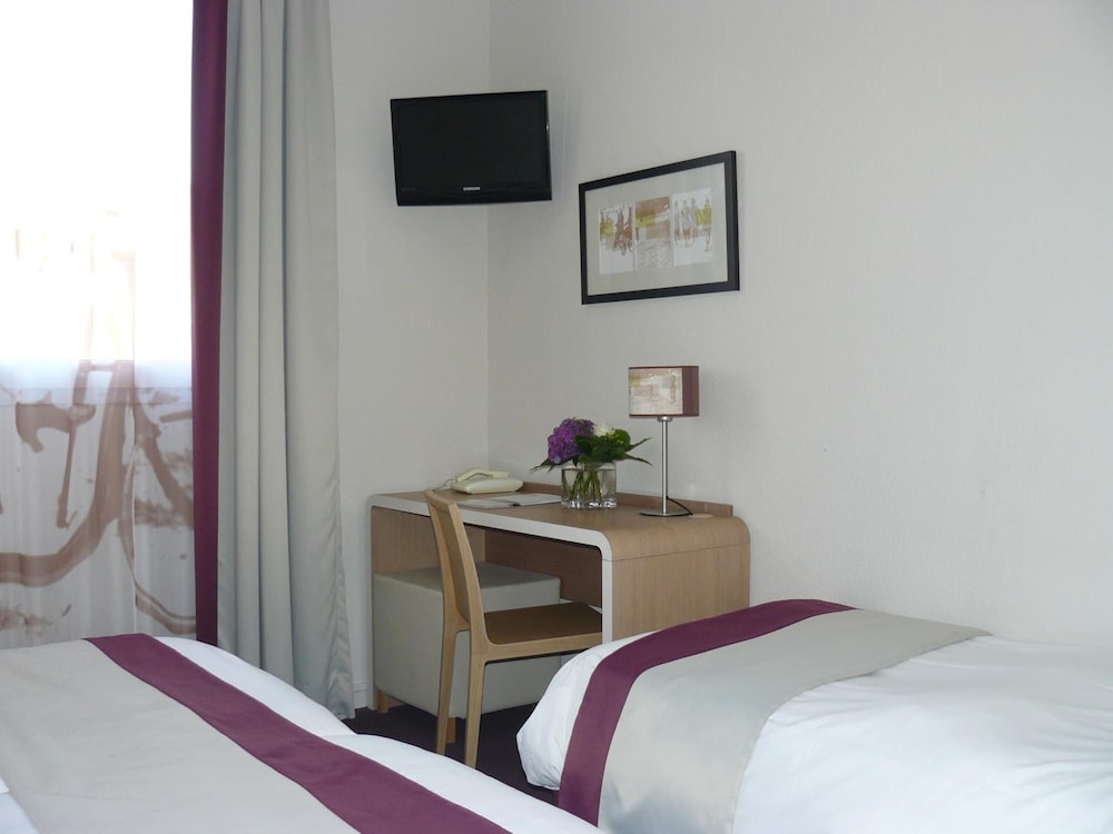 Hotel Red Fox 24/61