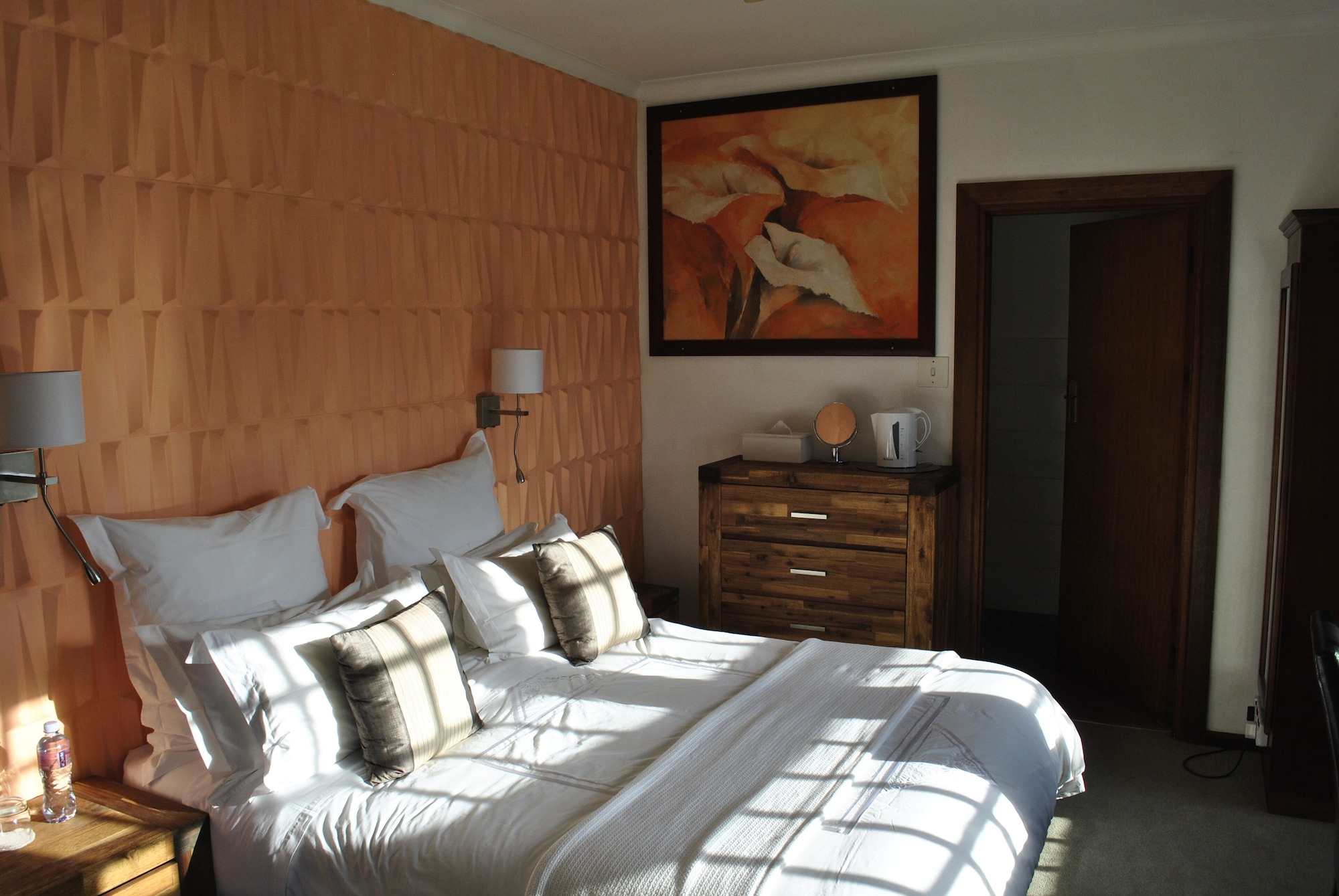 Executive, Queen Bed, Garden Tower, Ground Floor