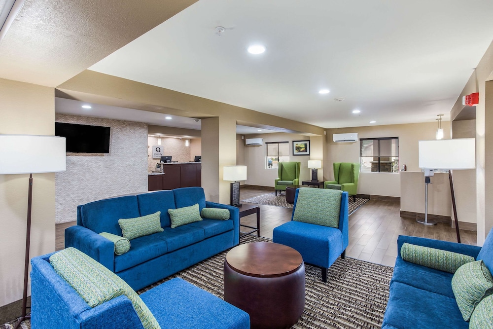 Quality Inn Charleston South 34/46