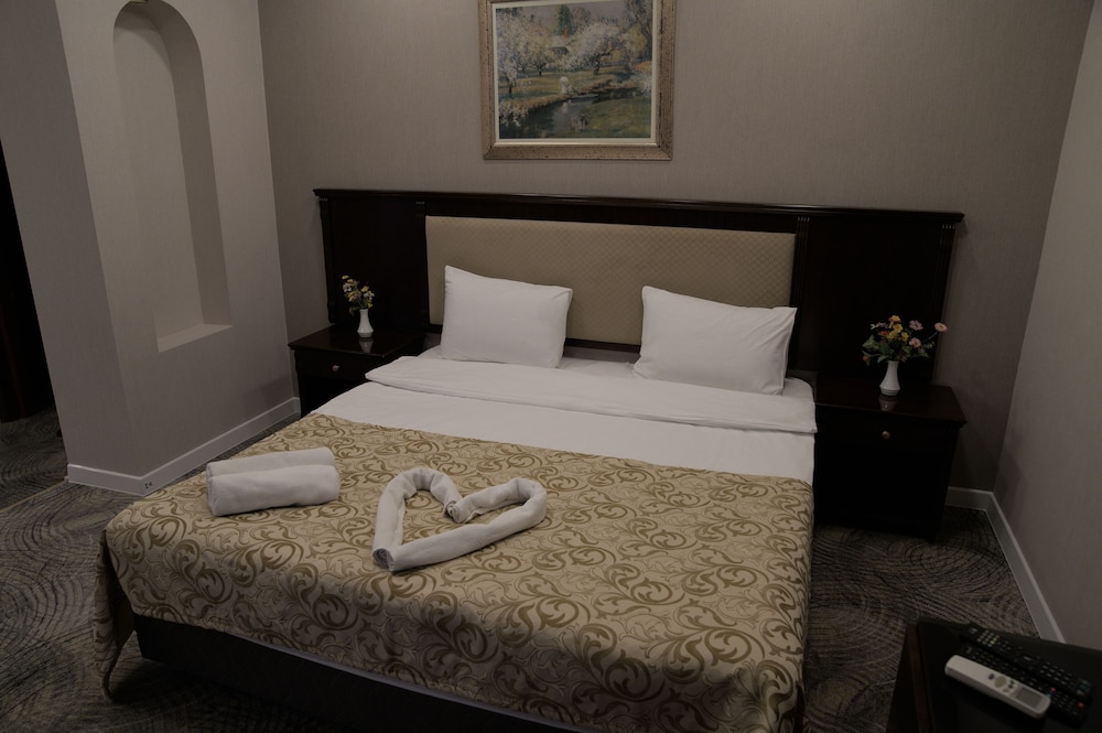 STANDARD, DOUBLE BED