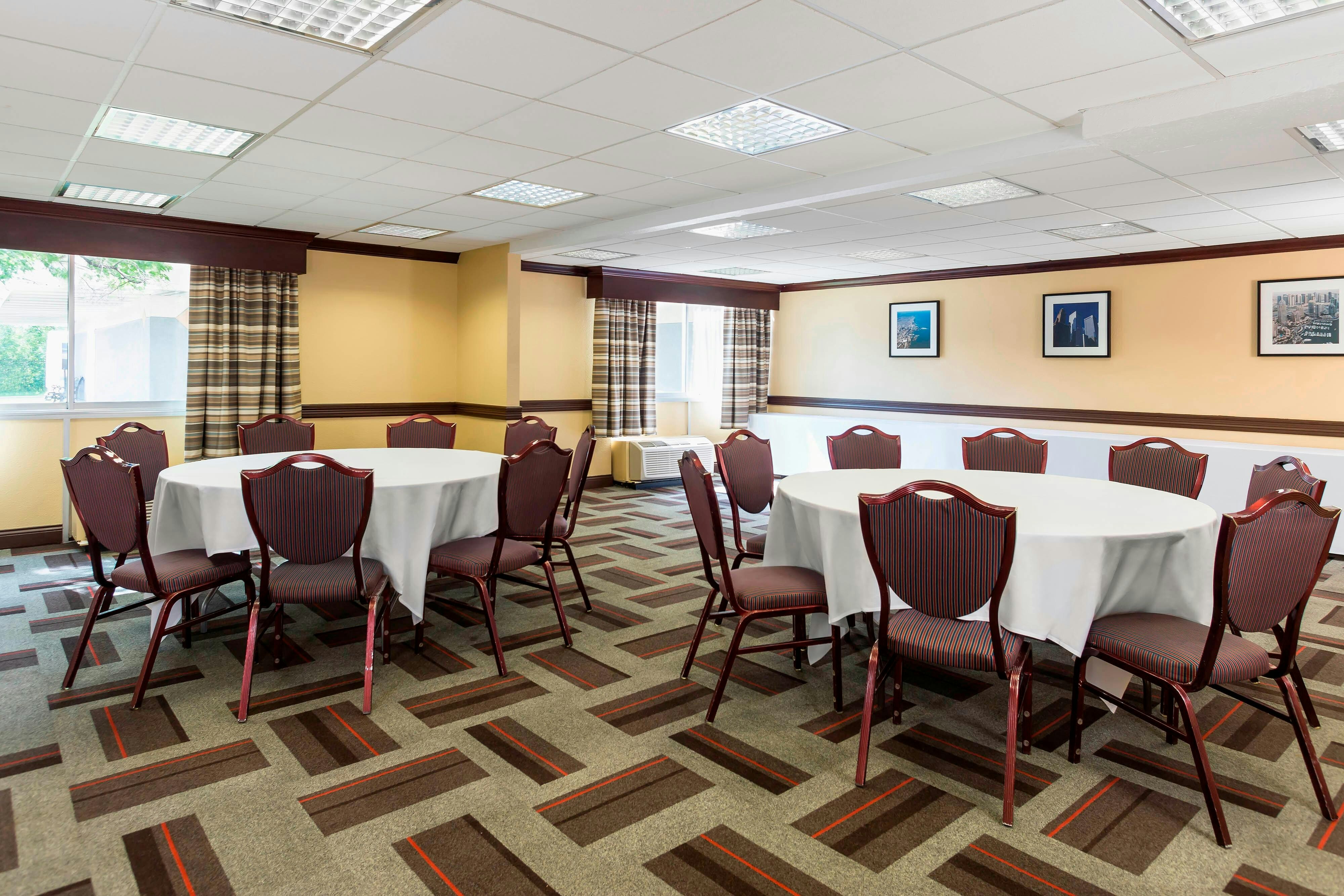 Four Points By Sheraton Chicago O Apos Hare Airport 33/40