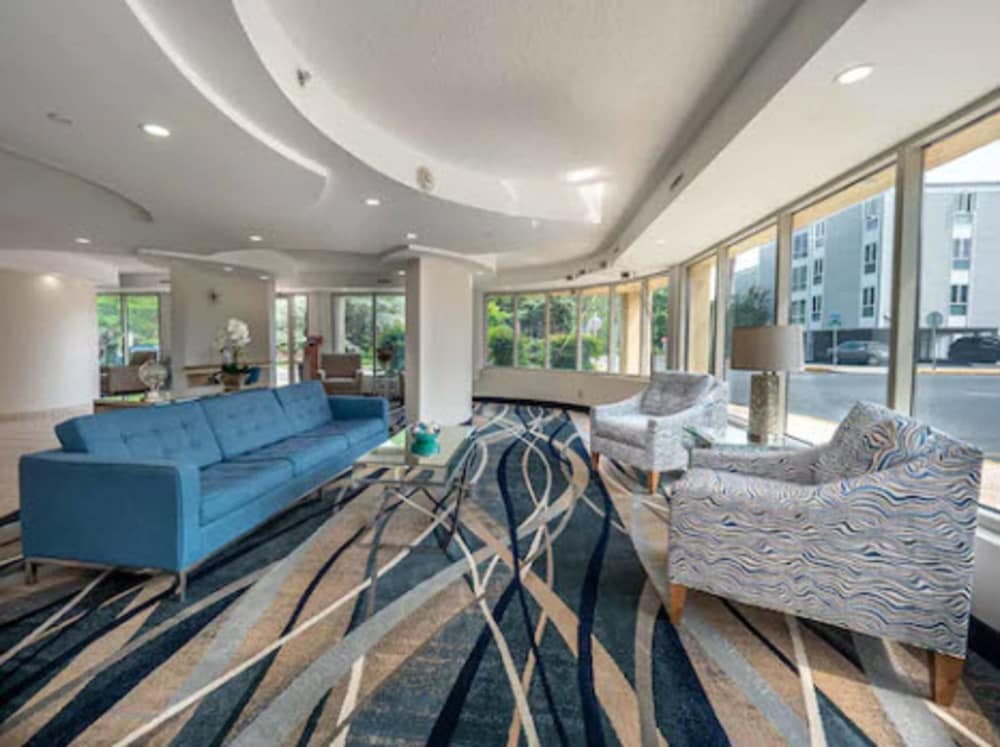 The Breakers Hotel and Suites 19/24