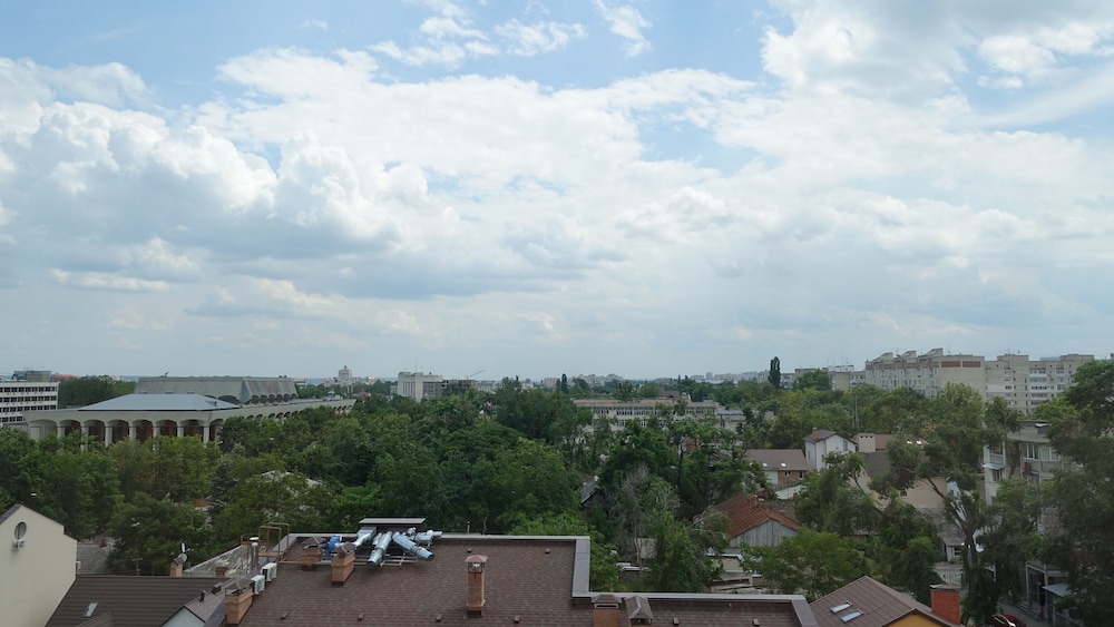 Regency Hotel 46/49