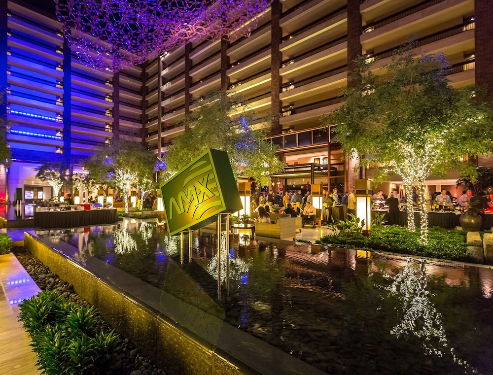 Hilton Anatole 15/90