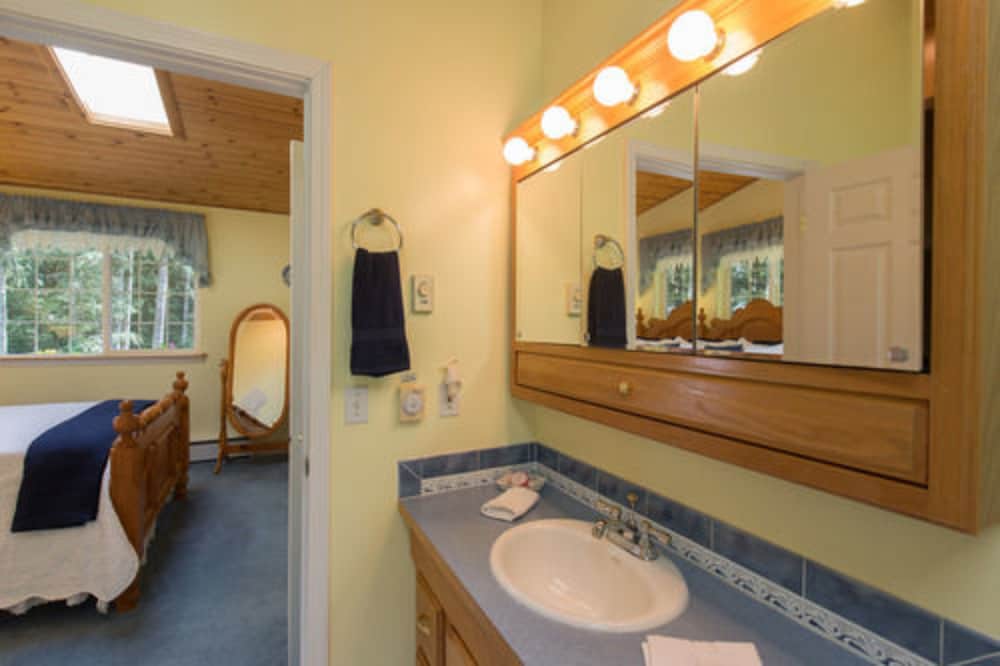 A Hidden Haven & Water Garden Cottages 46/48