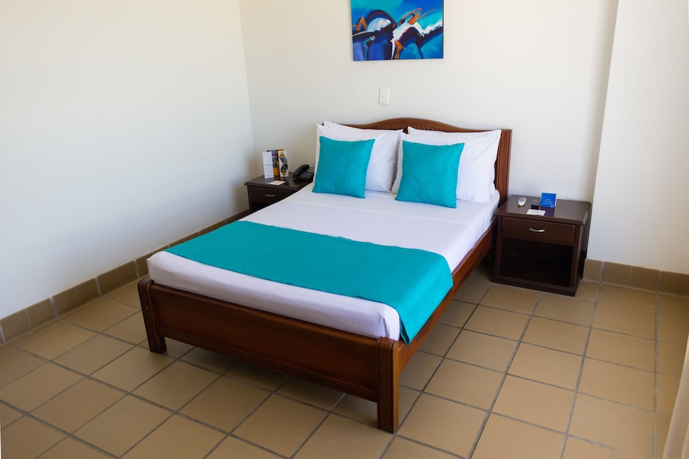 Sanha Plus Hotel 24/55