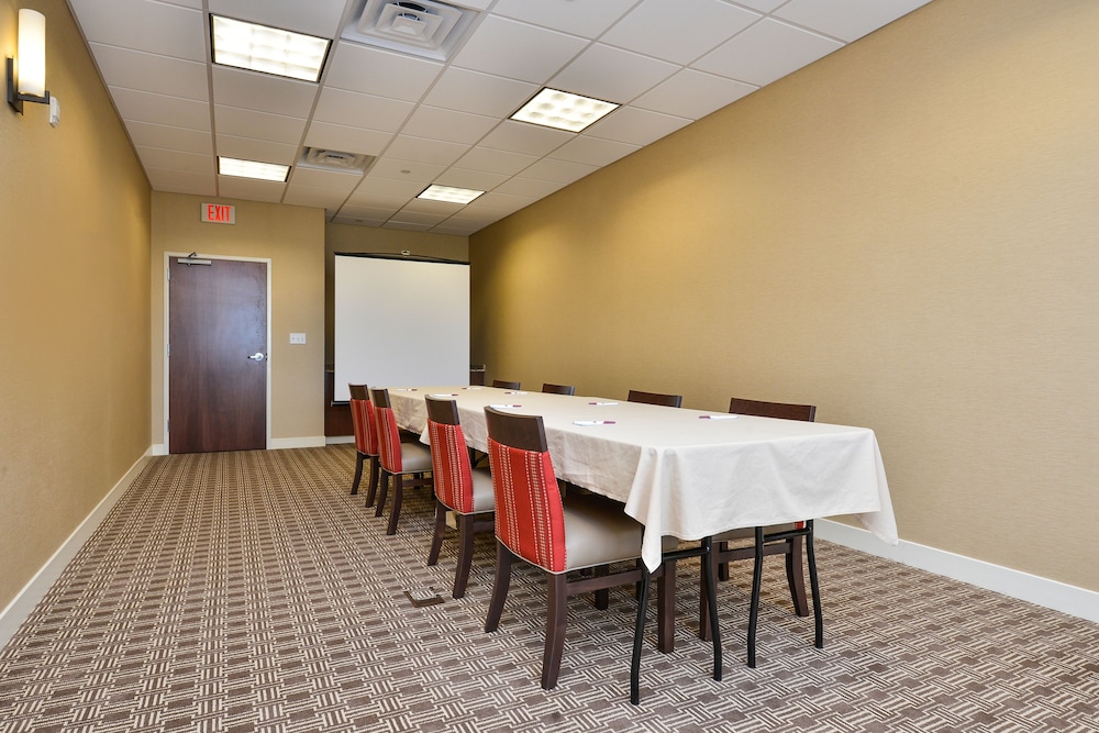 Comfort Suites Airport-University 24/33
