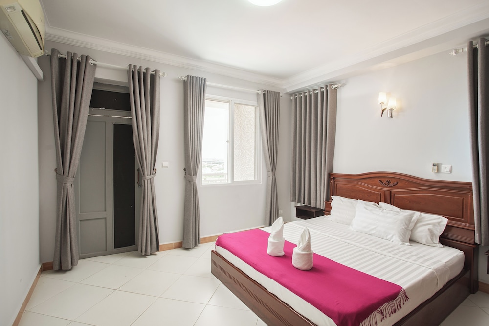 Mekong View Apartment Hotel I 8/43