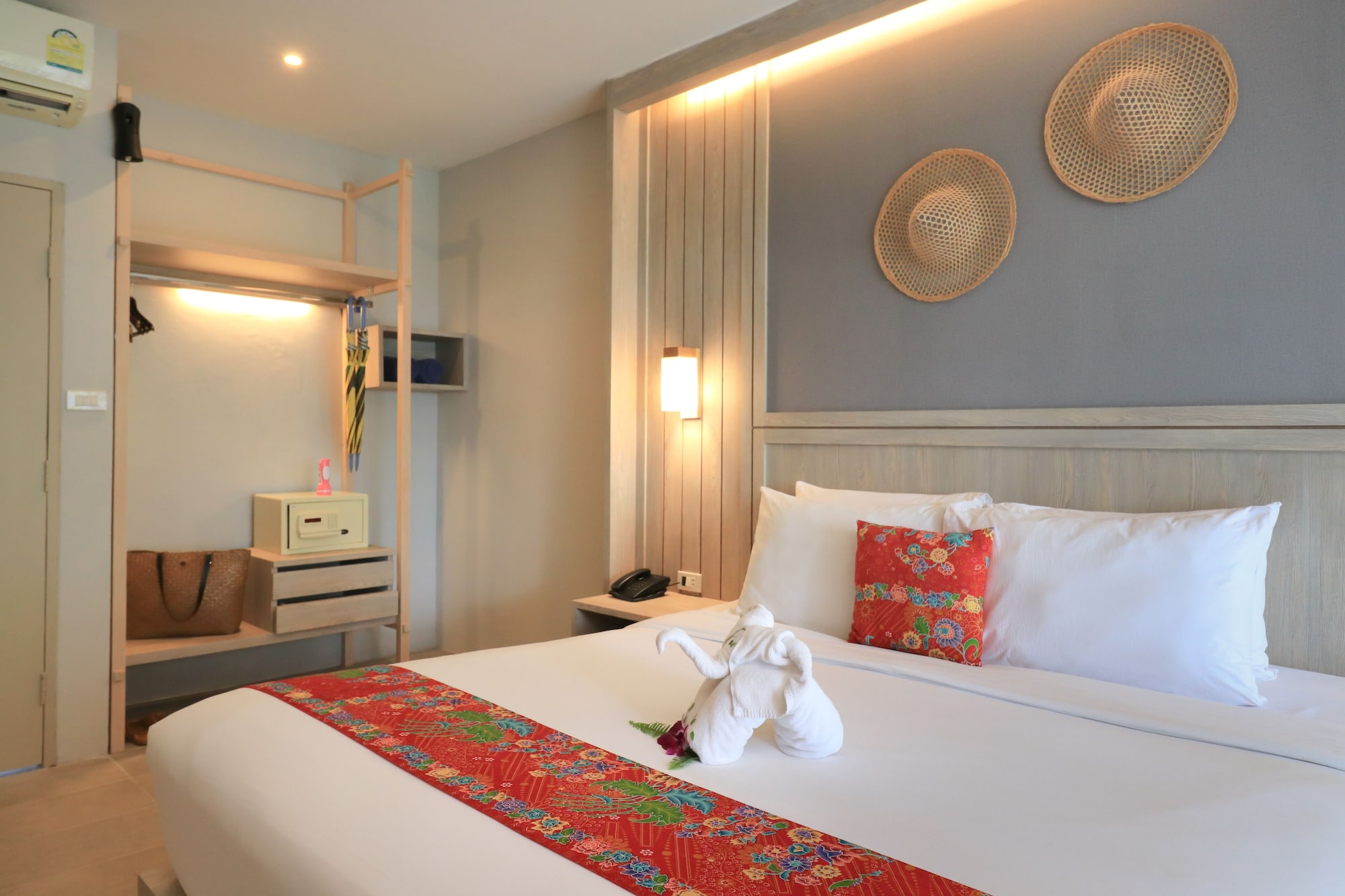 PREMIER, DOUBLE BED
