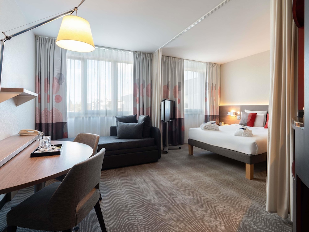 جناح تنفيذي بسرير مزدوج وسرير فردي، Novotel Suites Geneve Aeroport 7/10
