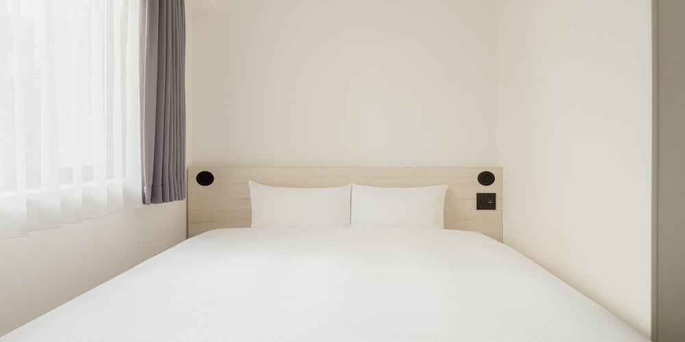 Room, Queen Bed