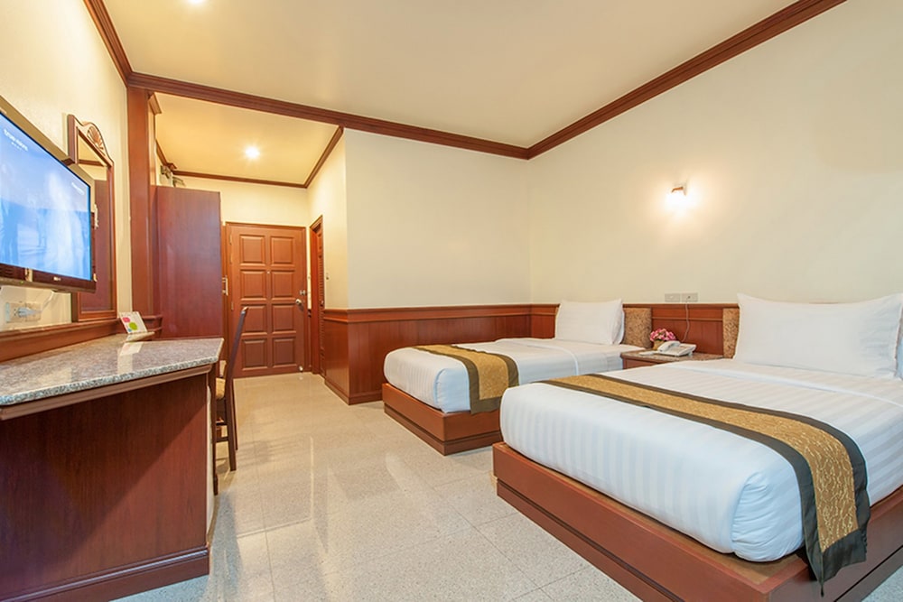 Nartsiri Residence And Hotel 8/35