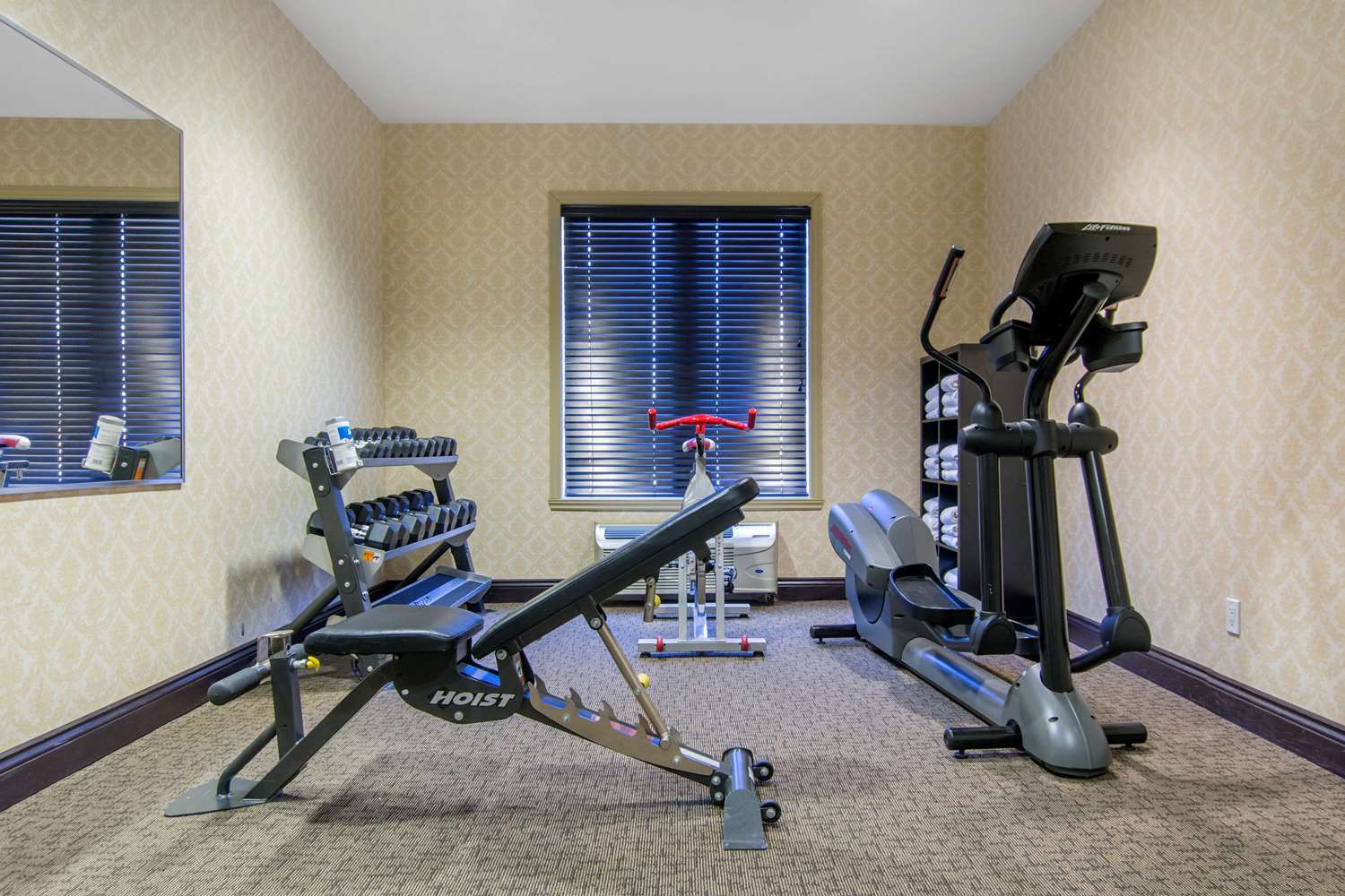 Comfort Inn & Suites Levis 20/36