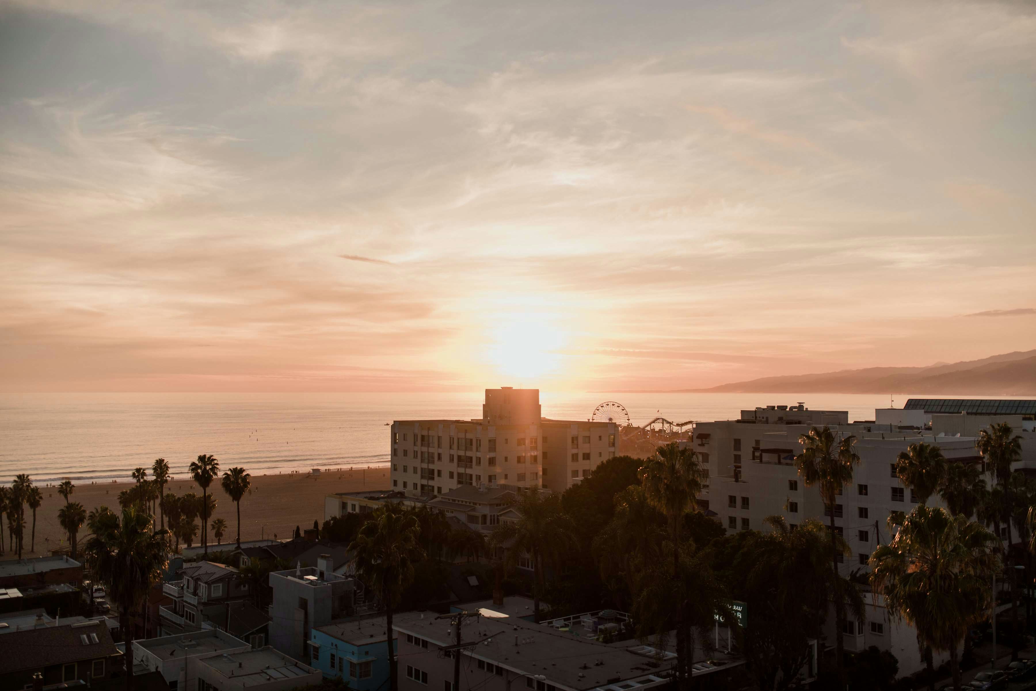 Viceroy Santa Monica 75/79
