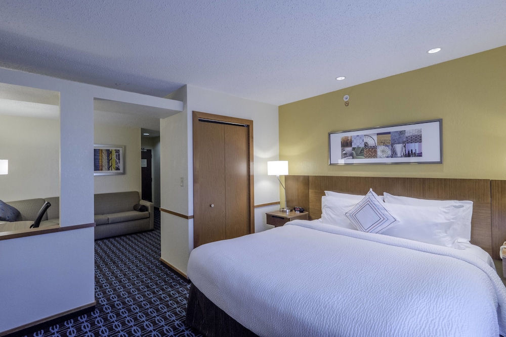 Fairfield Inn Suites Cleveland Streetsboro 20/36
