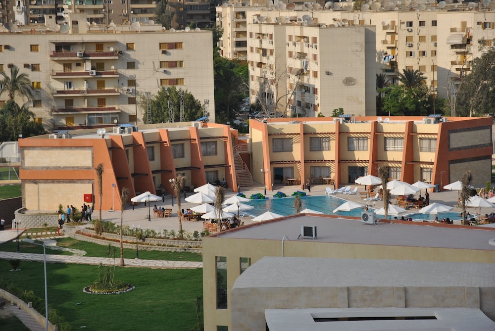 Glorious Hotel Cairo 45/47