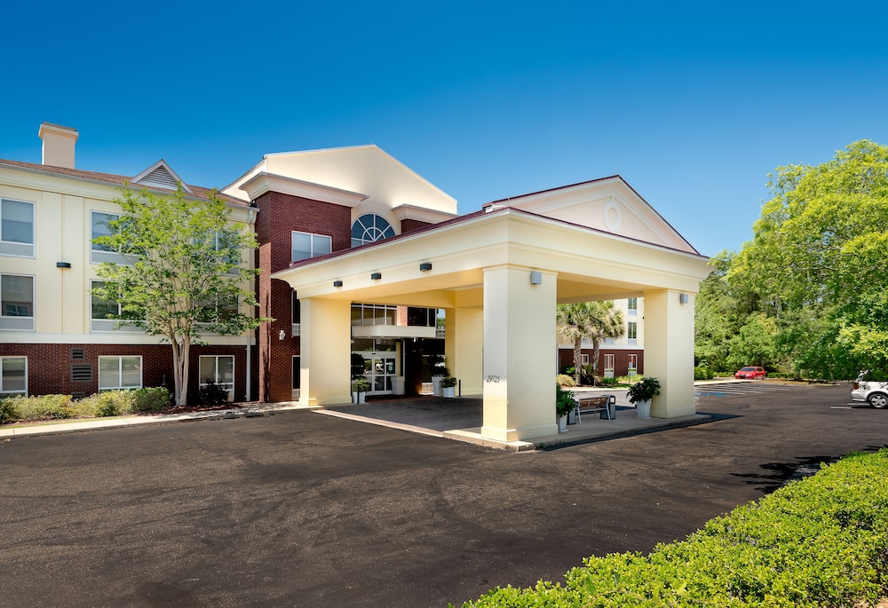 Holiday Inn Express Hotel & Suites Daphne 1/74