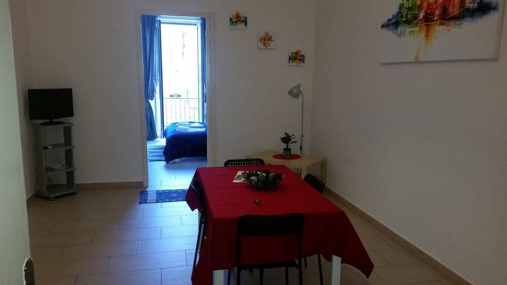 PALERMO ROOMS 28/42