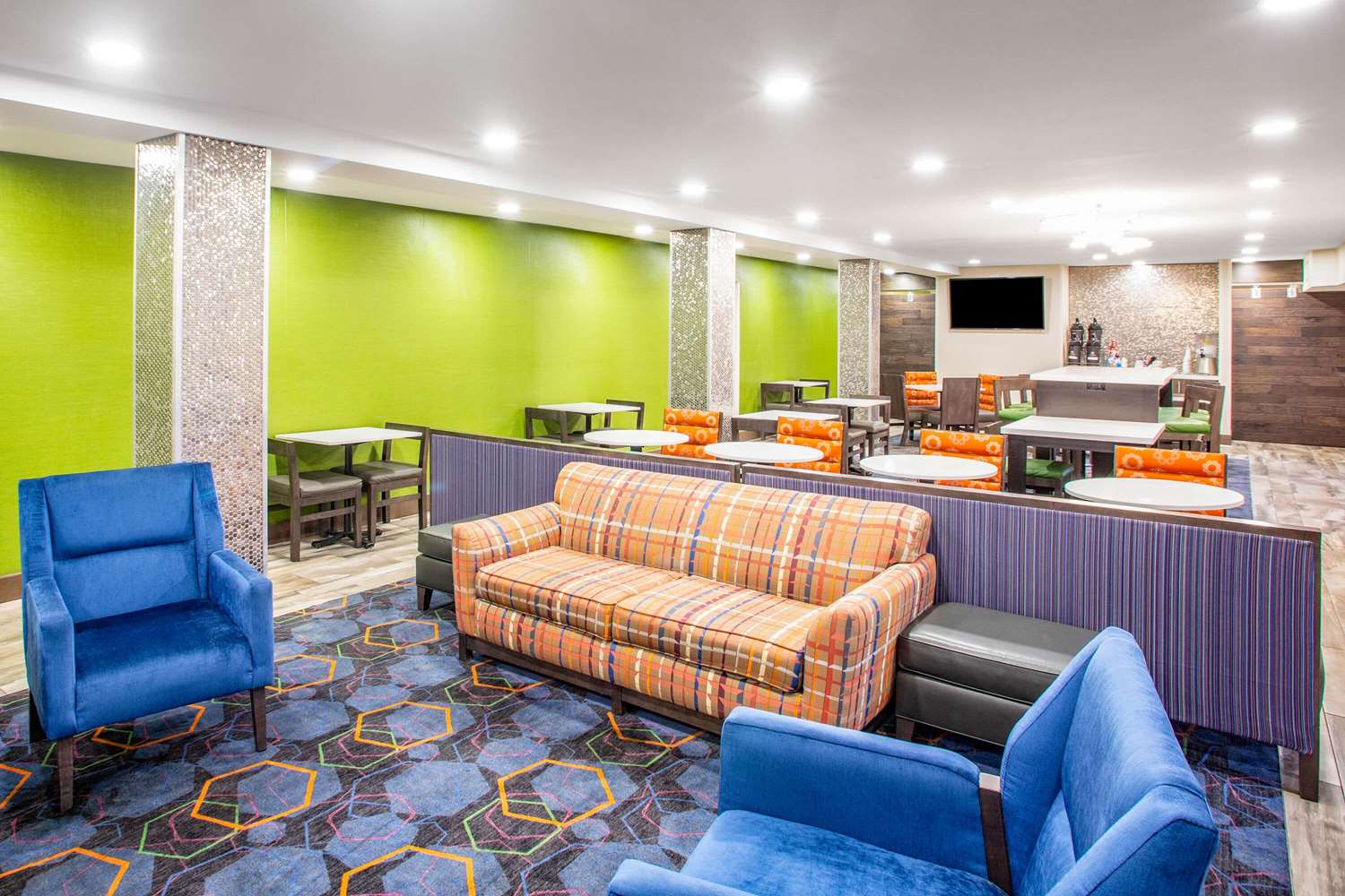 La Quinta Inn St Louis Hazelwood Airport North 44/59
