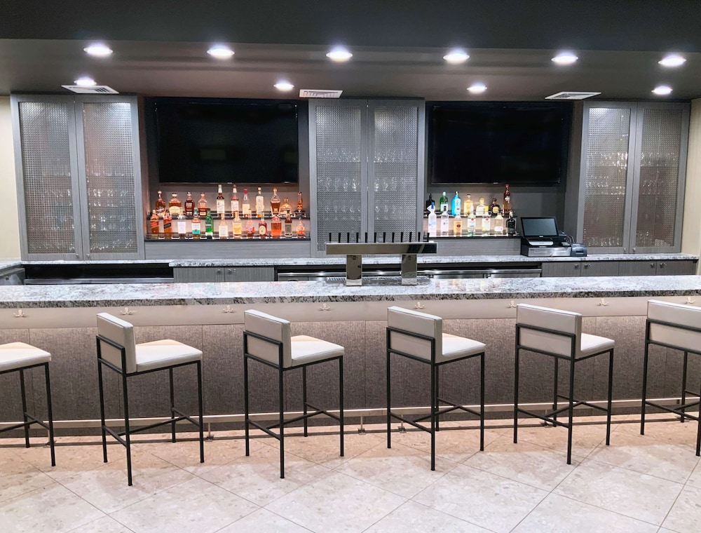 Doubletree By Hilton Madison Downtown 10/48