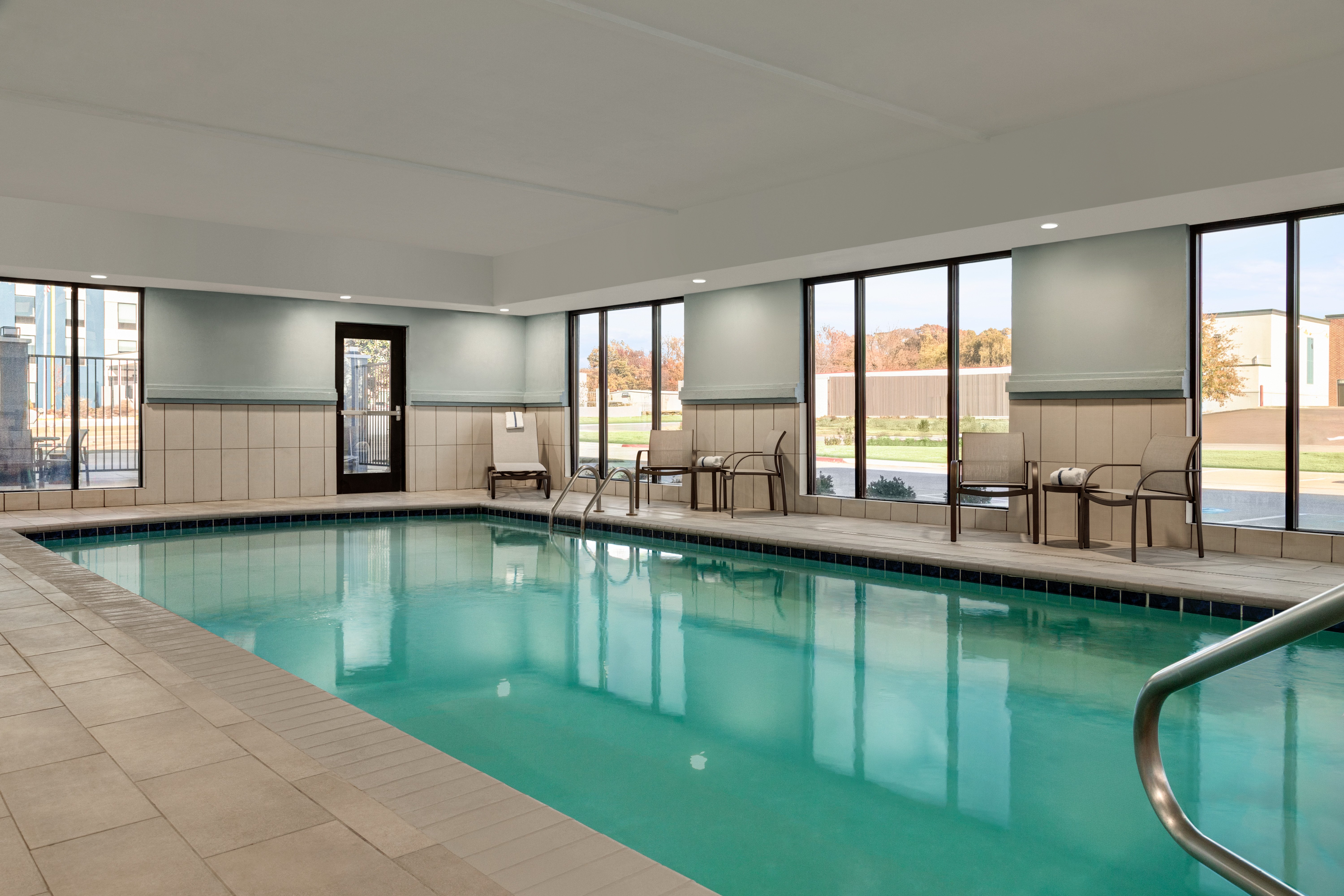 Holiday Inn Express Hotel Suites Forrest City 30/52