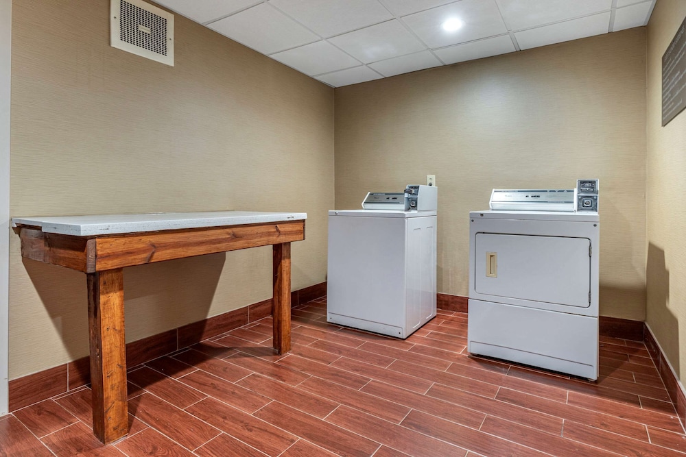 Comfort Inn and Suites Mocksville I-40 6/41