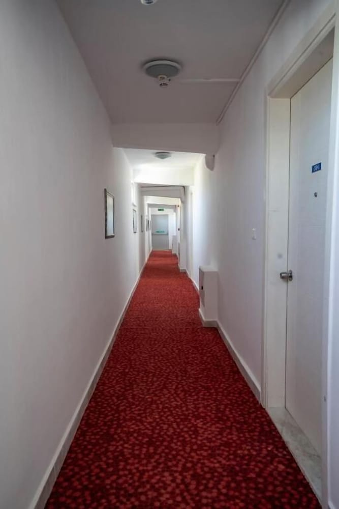 Ayapam Hotel 14/40