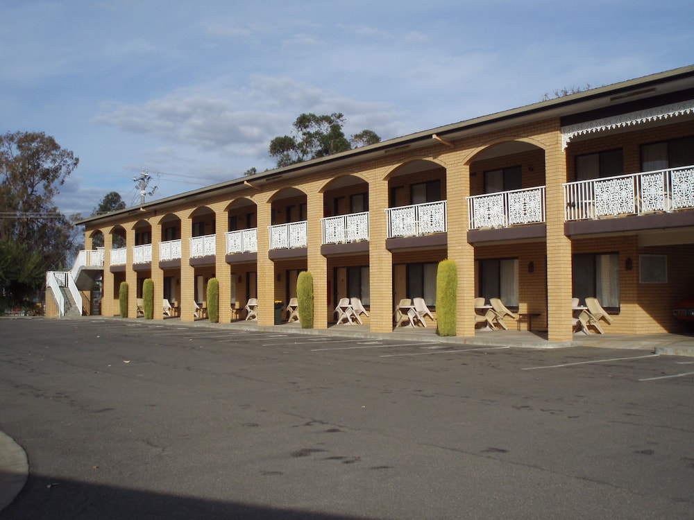 Lakeview Motel 1/60